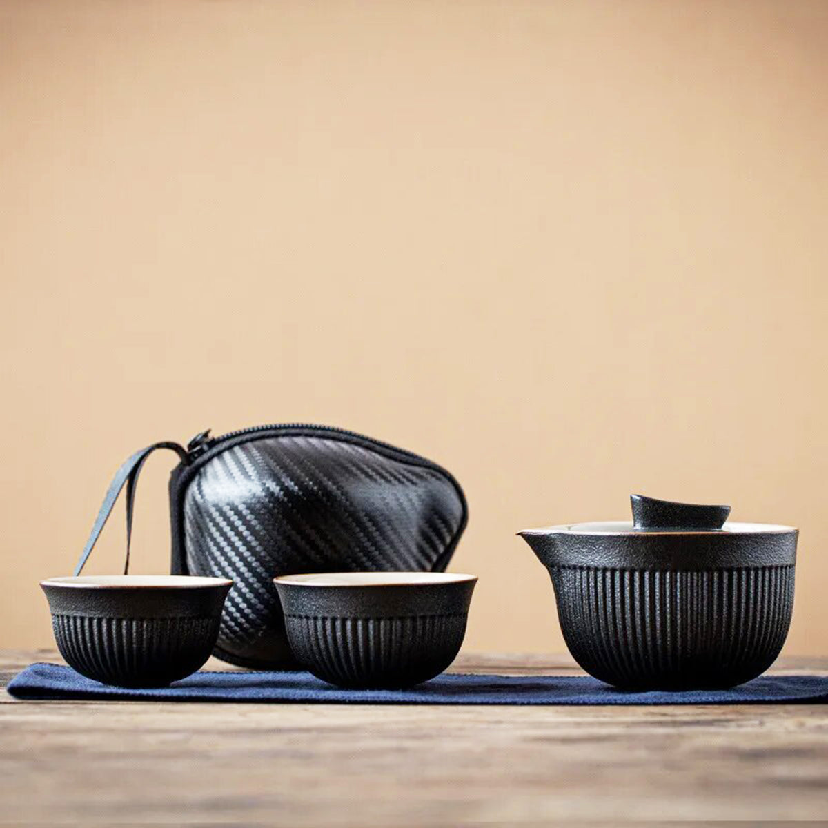 Beautiful Compact Tea Set: Enjoy Portable Elegance!