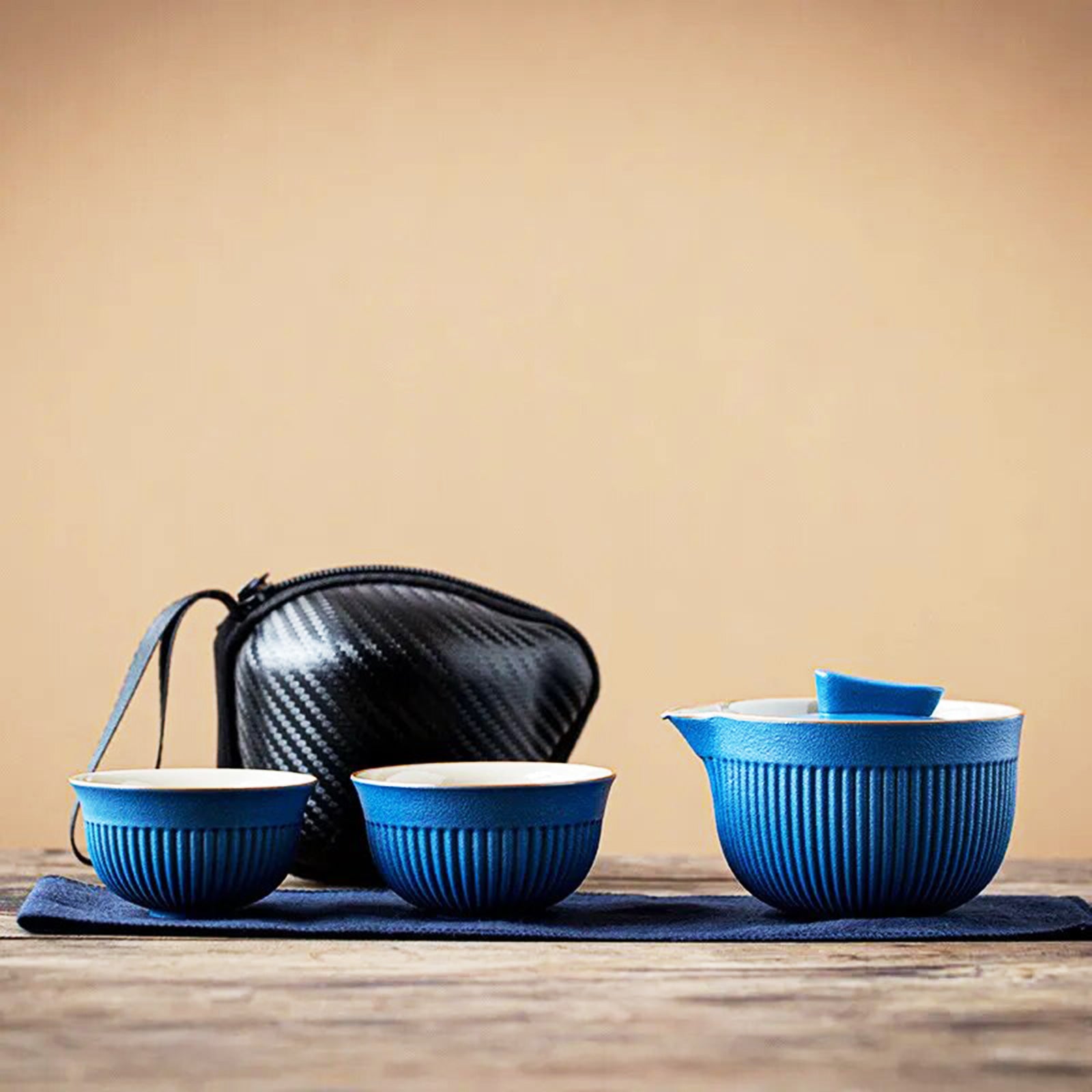 Beautiful Compact Tea Set: Enjoy Portable Elegance!