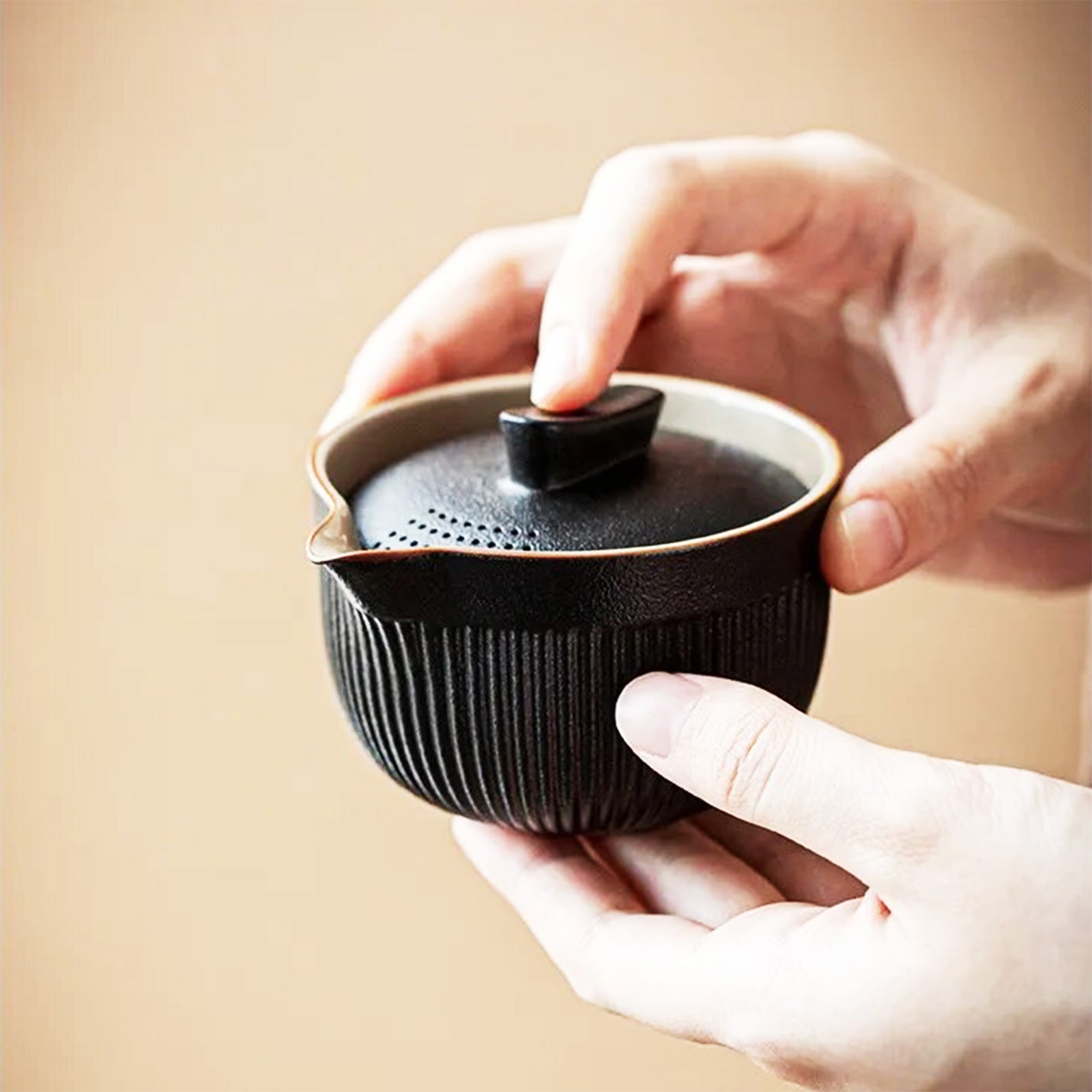 Beautiful Compact Tea Set: Enjoy Portable Elegance!