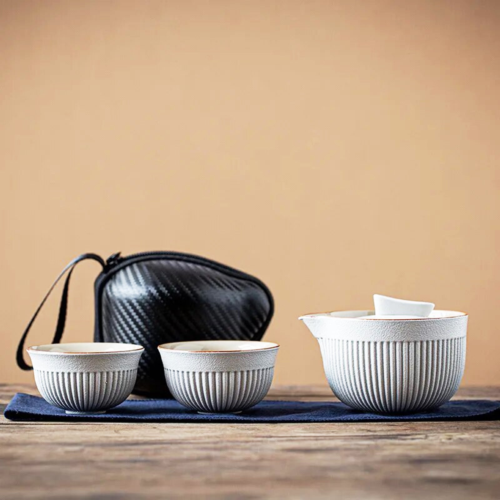 Beautiful Compact Tea Set: Enjoy Portable Elegance!