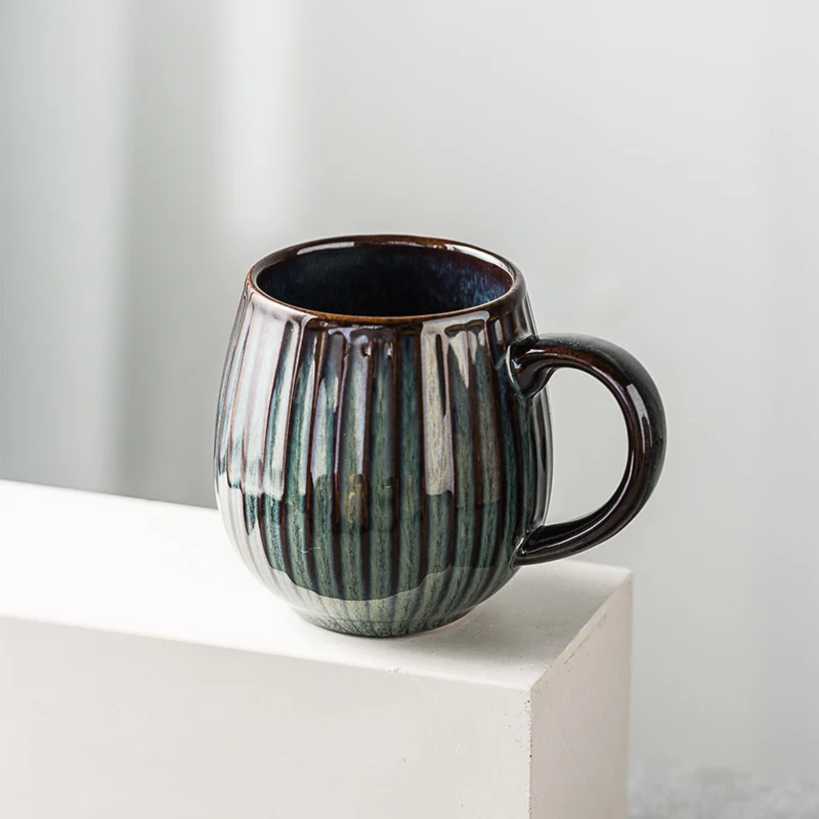 Charming Nordic Mugs with Vertical Ribs – A Blend of Vintage and Scandinavian Style