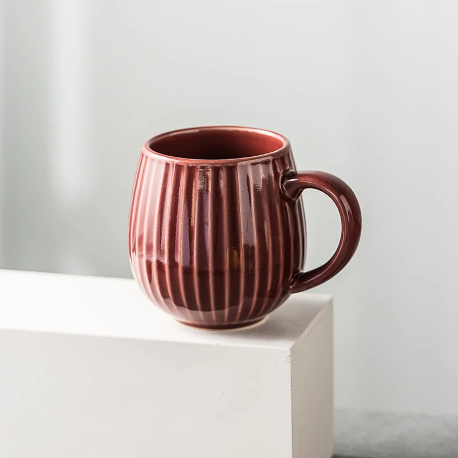 Charming Nordic Mugs with Vertical Ribs – A Blend of Vintage and Scandinavian Style