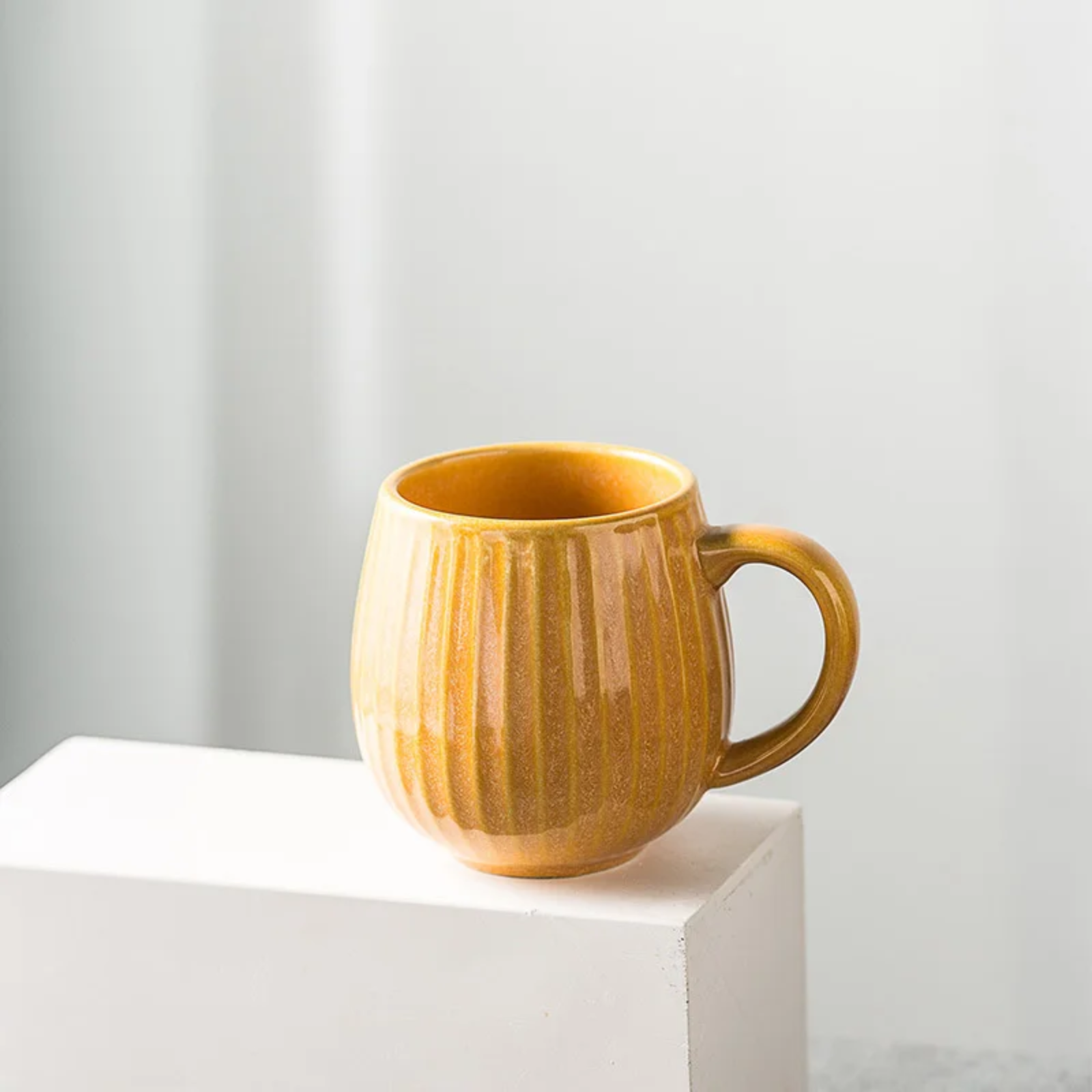 Charming Nordic Mugs with Vertical Ribs – A Blend of Vintage and Scandinavian Style