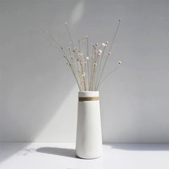 Chic Nordic Vase: Minimalist Beauty with a String of Elegance