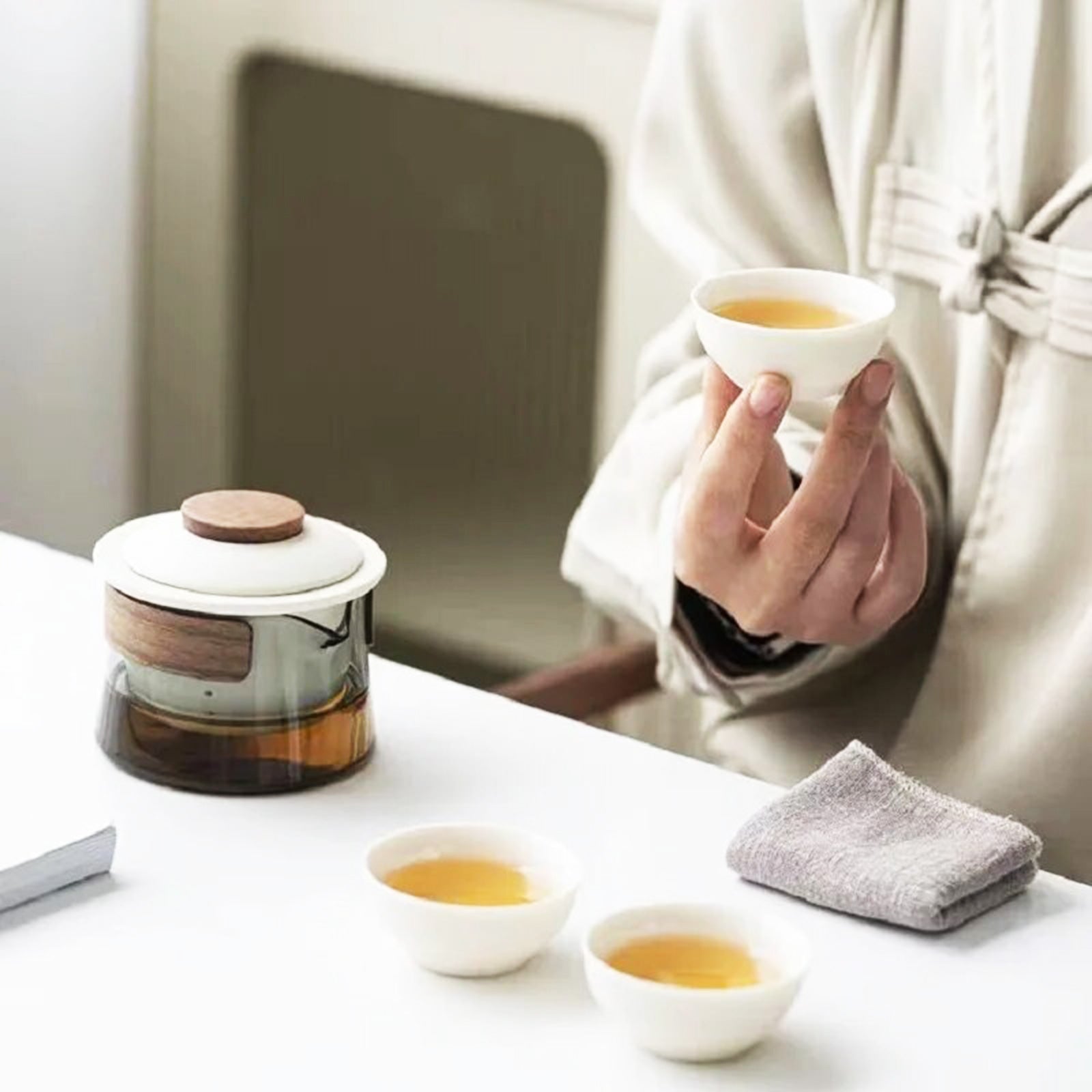 Chic Zen Elegance: Portable Tea Set for Modern Tea Enthusiasts