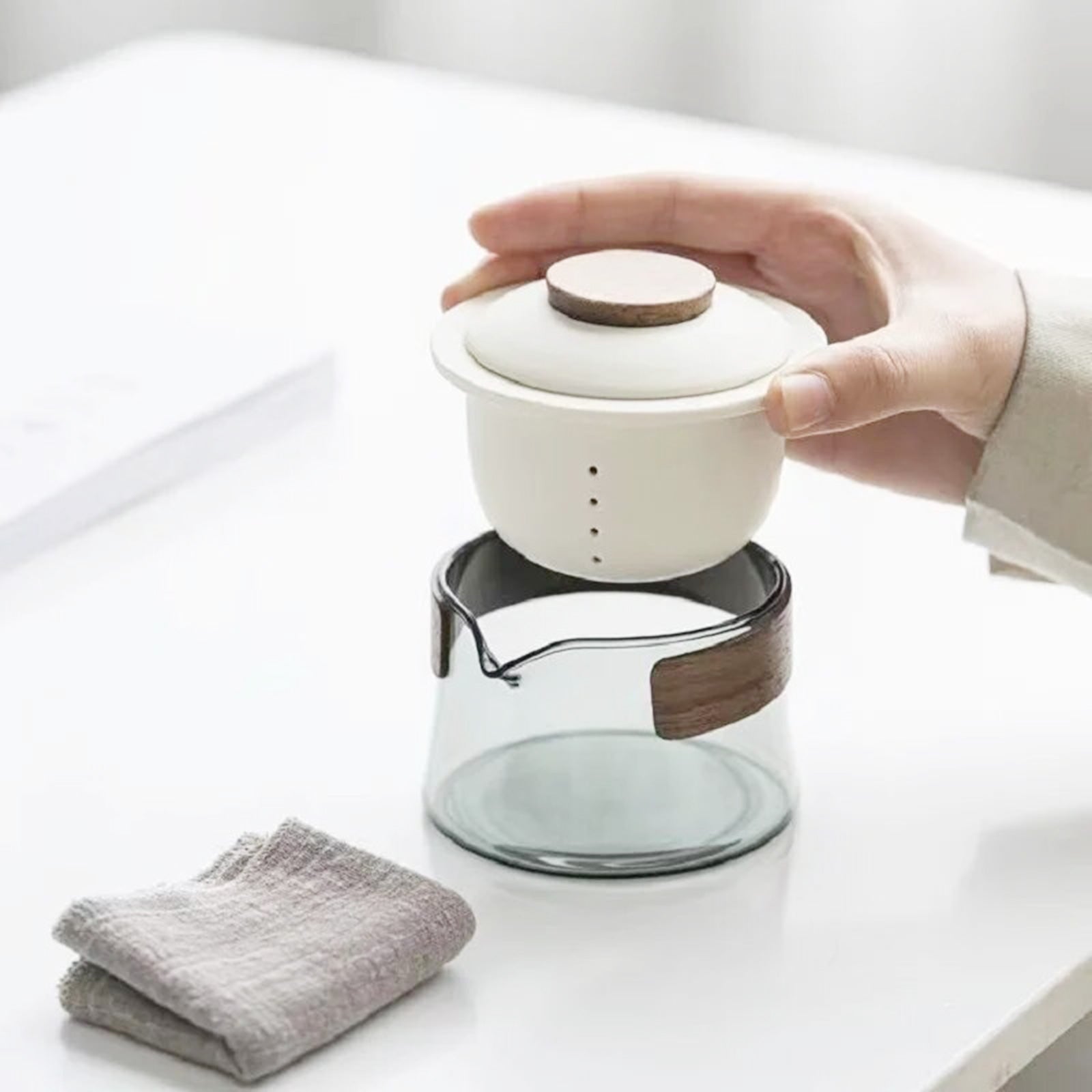 Chic Zen Elegance: Portable Tea Set for Modern Tea Enthusiasts