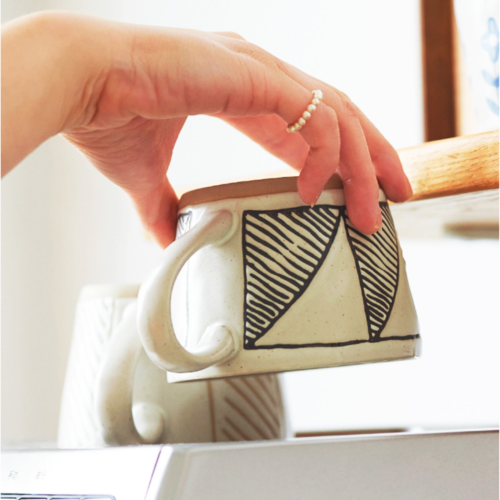 Artisanal Nordic Mugs: Functional Elegance in 4 Distinct Designs