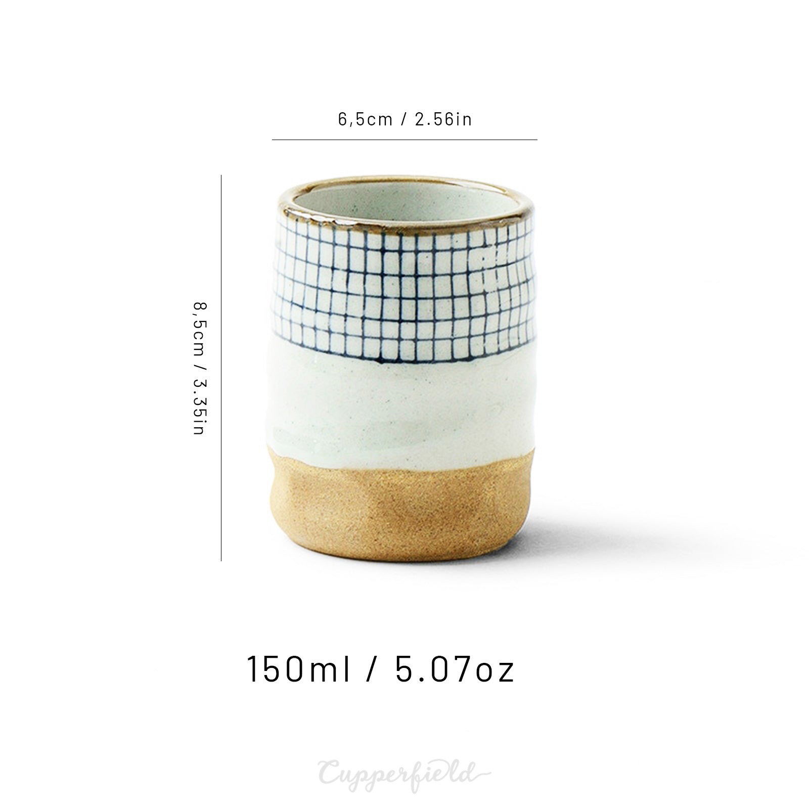 Timeless Elegance: Eastern-Style Tea Cups with Three-Color Design