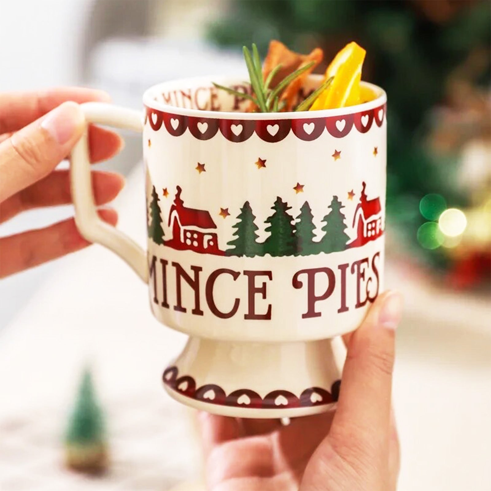 Quirky Goblet Christmas Mugs for Cheerful Celebrations!