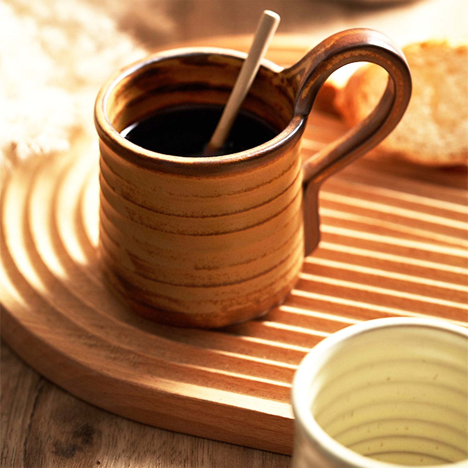 Retro Japanese Mugs with Ribs and Cute Curled Ear