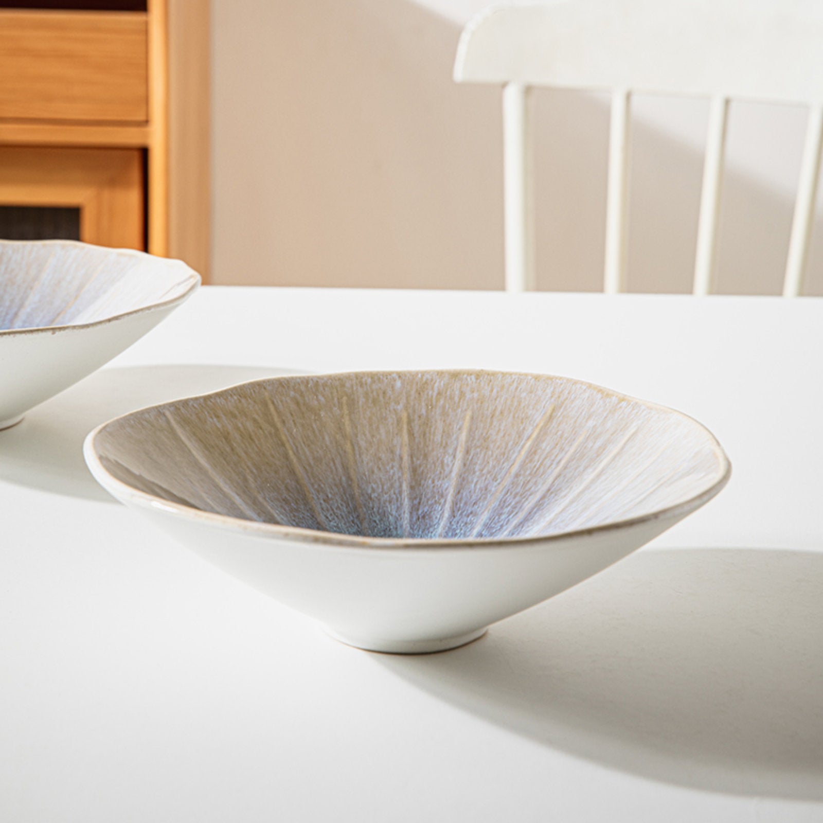 Stunning Bowls With Outstanding Color Design