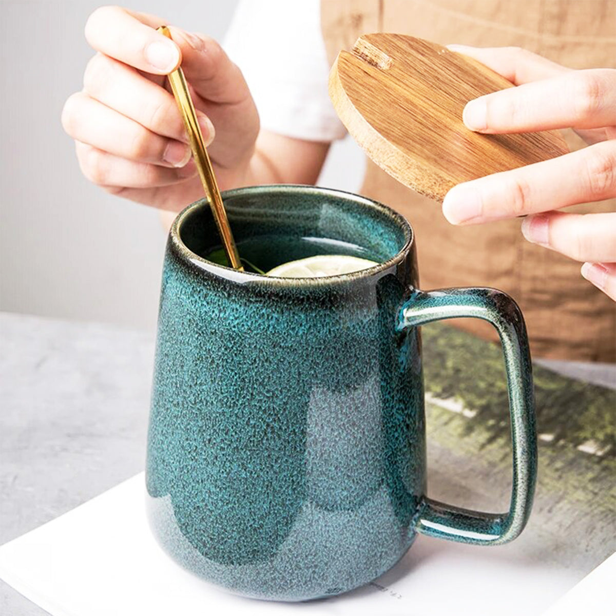 Super-sized Mugs with Handy Four-Finger Grip