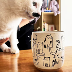 The Perfect Cat Lovers’ Mug with Adorable Cat Doodles