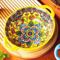 Colorful Symmetrical Bowls with Integrated Handles for Easy Serving-8