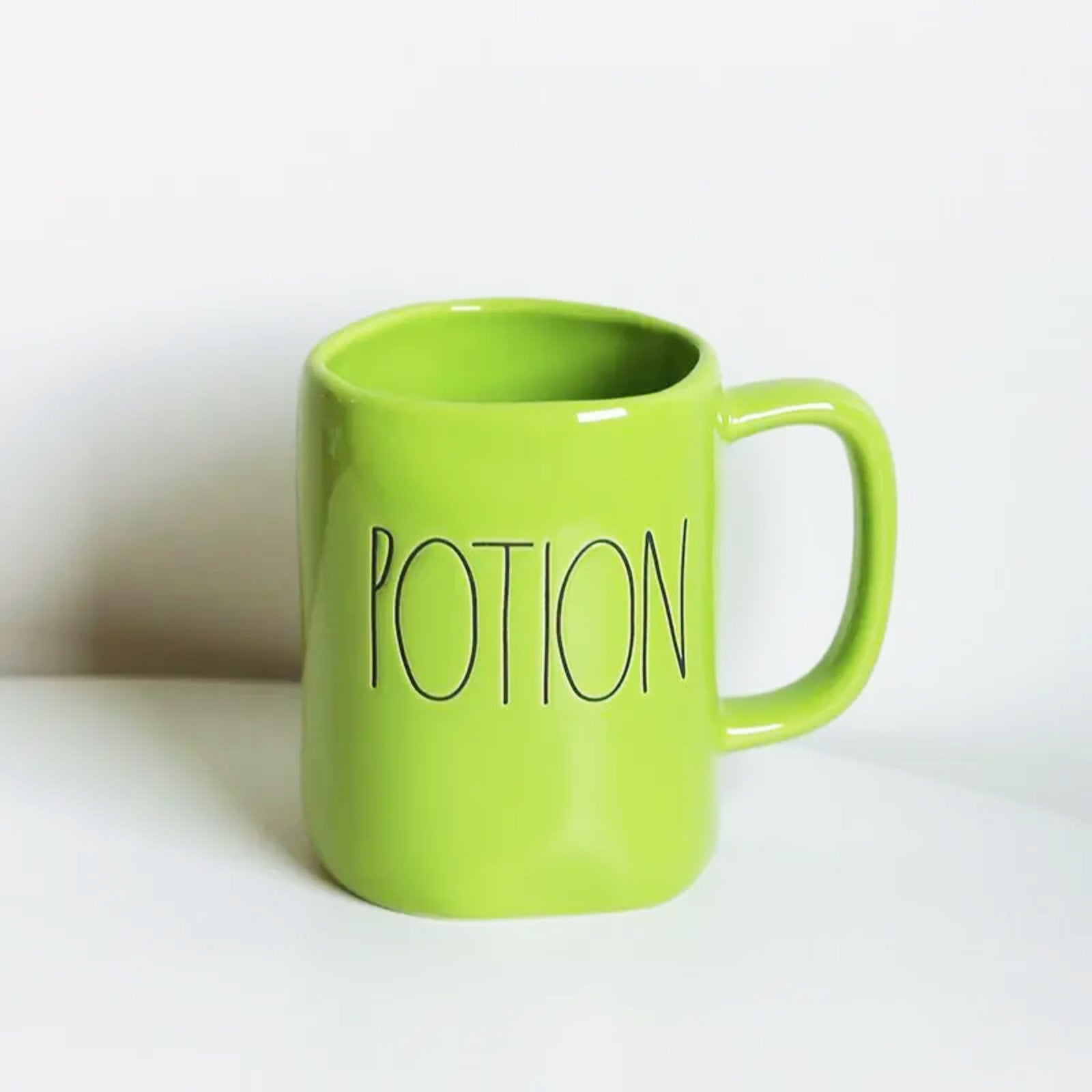 Hand-Lettered Mugs with Personality and Perfect Comfort-7