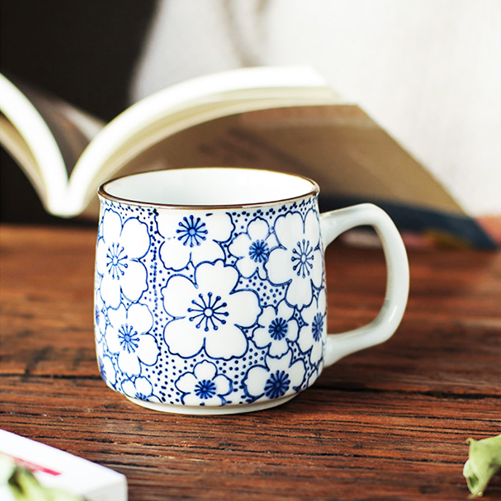 European Retro Mugs With Flower Pattern (3 styles)