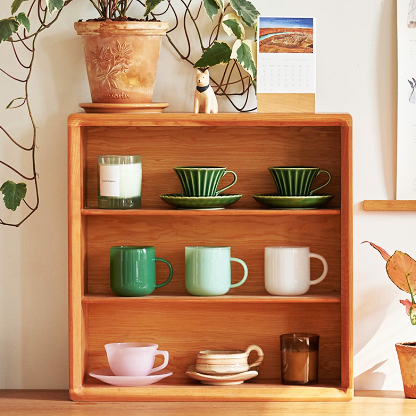 https://cupperfield.shop/cdn/shop/products/Retro-Jade-Porcelain-Mugs---Large-Handle---set-in-closet.jpg?v=1682968174